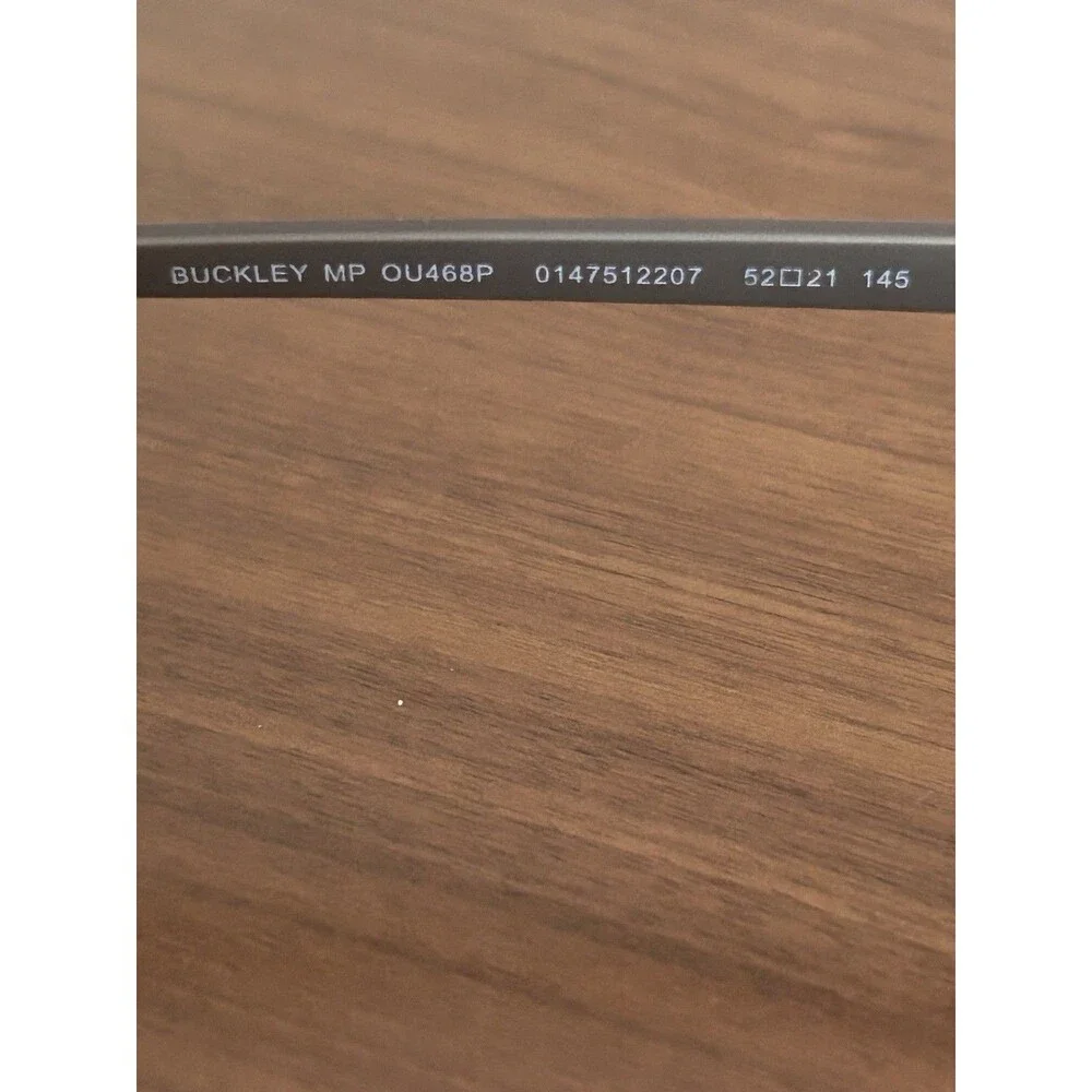 Tommy Hilfiger no scratches